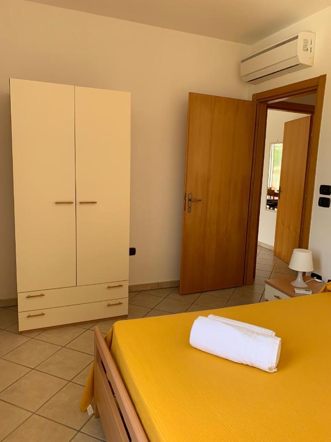 Appartamenti "Torre Del Mito" Санта-Чезареа-Терме Екстер'єр фото